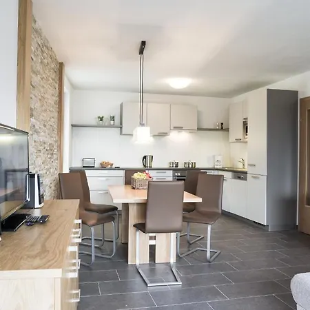 Alpenparks Zell Am Apartment